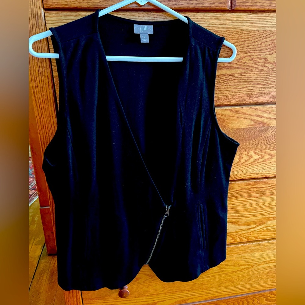 JJill asymmetric vest with zipper and pockets